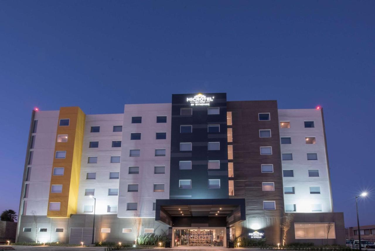 Microtel Inn & Suites By Wyndham Guadalajara Sur Palomar Esterno foto